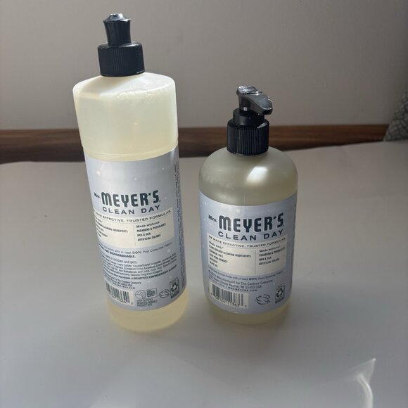Mrs. Meyer's Snowdrop Scent Hand & Dish Soap Bundle - Limited Edition - Picture 4 of 7